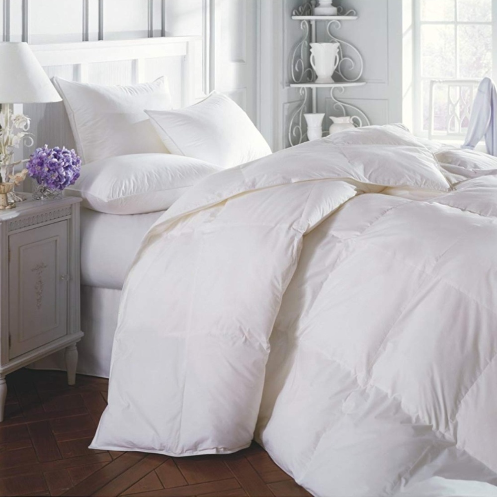 Superior Solid White Comforter